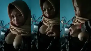Bokep Jilbab ABG Rela Payudara Diremas Keras Pasrah